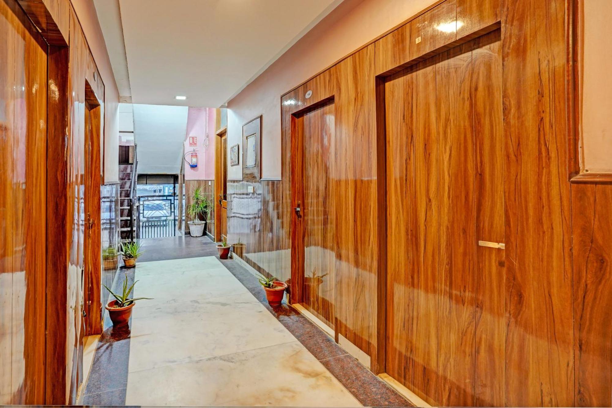 Hotel O Greno House Near Pvr Ansal Plaza Greater Noida Dış mekan fotoğraf