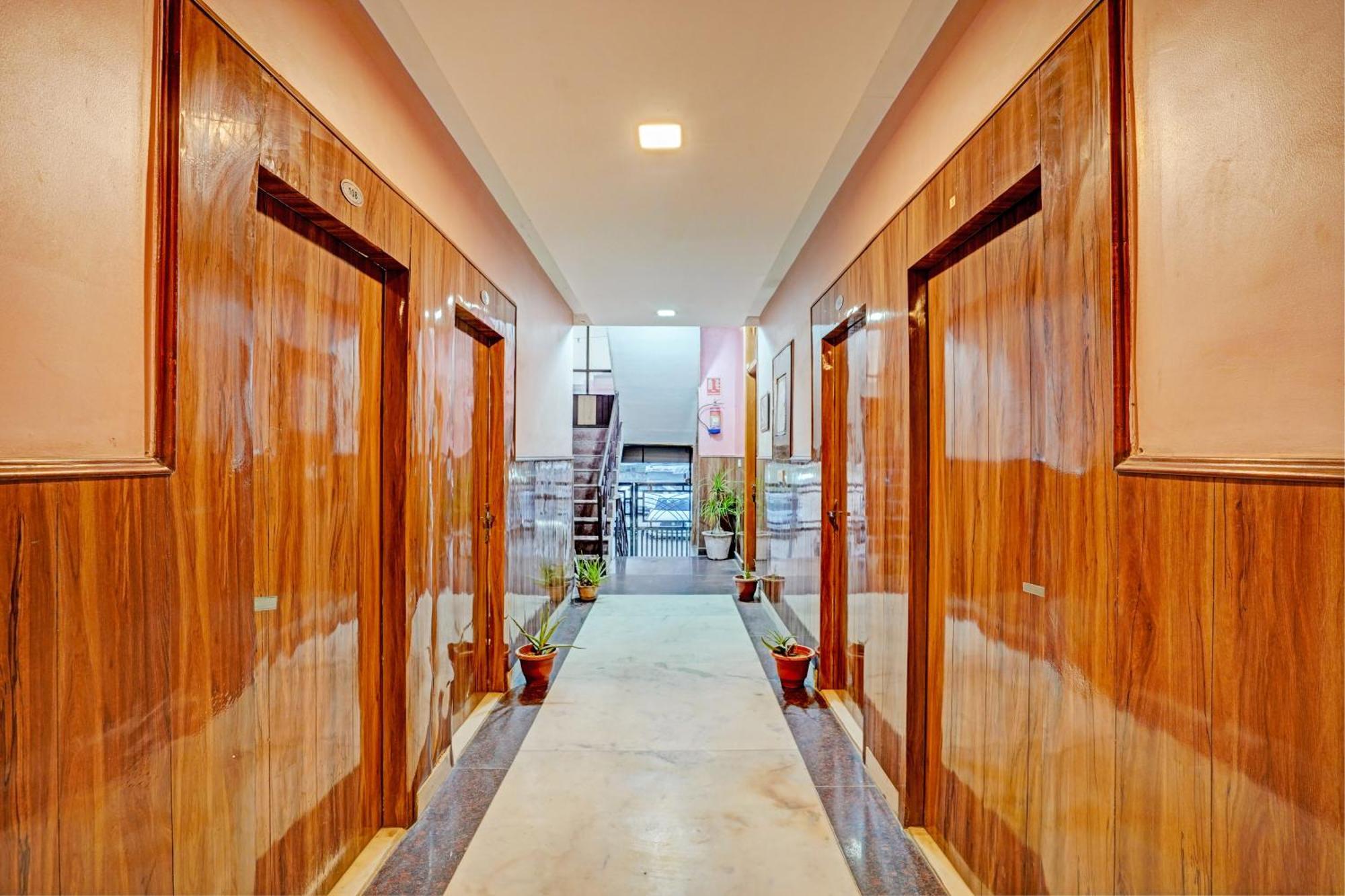 Hotel O Greno House Near Pvr Ansal Plaza Greater Noida Dış mekan fotoğraf